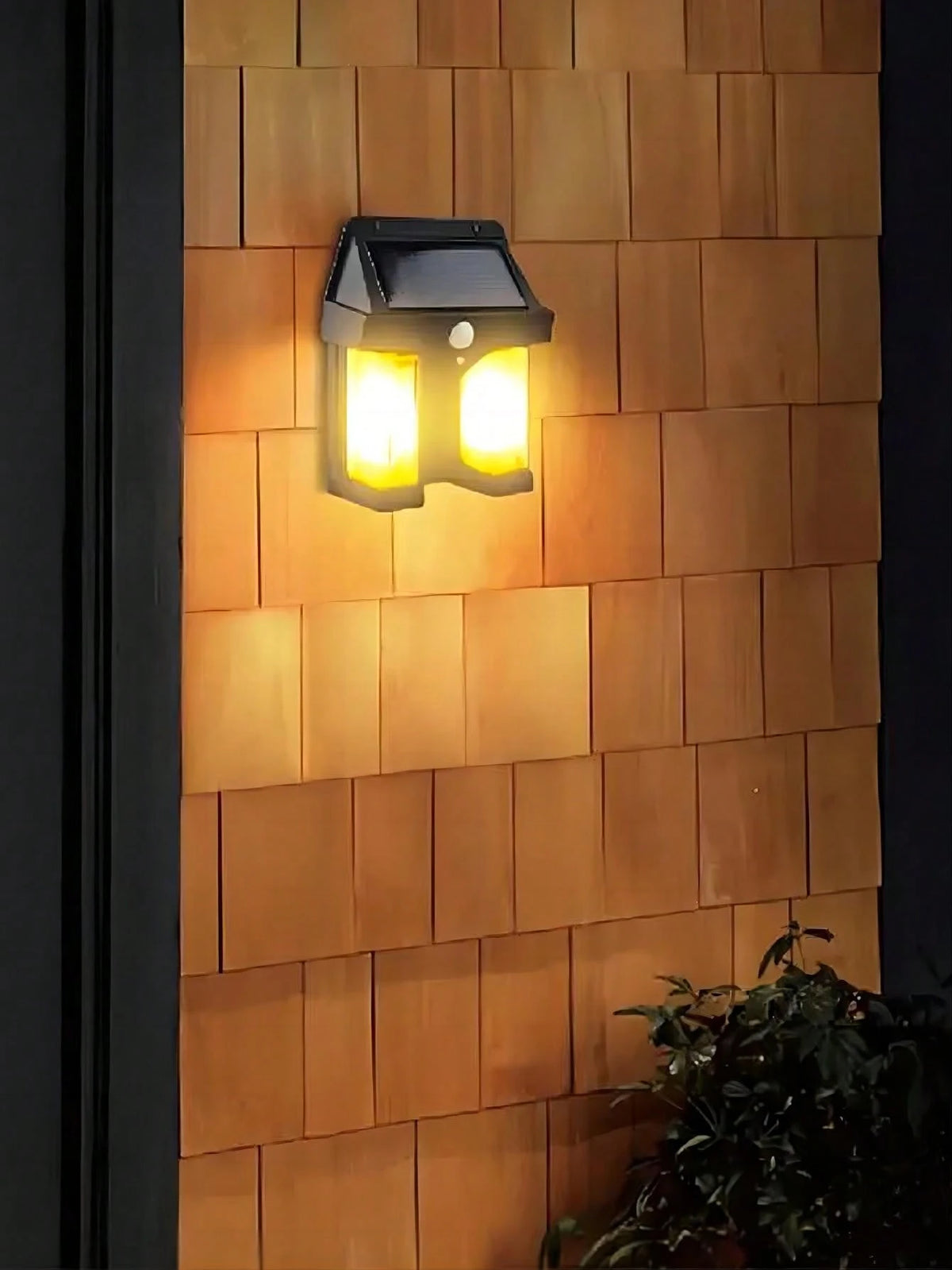 1Pc Outdoor Solar Induction Tungsten Light, IP65 Waterproof Garden Light, Dusk to Dawn Outdoor Lighting, Black Warm Light Garden Landscape Light, Villa Garden Exterior Wall Front Porch Road Garage Garden Security Light Waterproof Courtyard Wall Light